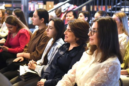 Bakı Kitab Mərkəzində Beynəlxalq Qadınlar Günü münasibətilə musiqili poeziya gecəsi keçirilib - FOTOLAR Bakı Kitab Mərkəzində Beynəlxalq Qadınlar Günü münasibətilə musiqili poeziya gecəsi keçirilib - FOTOLAR